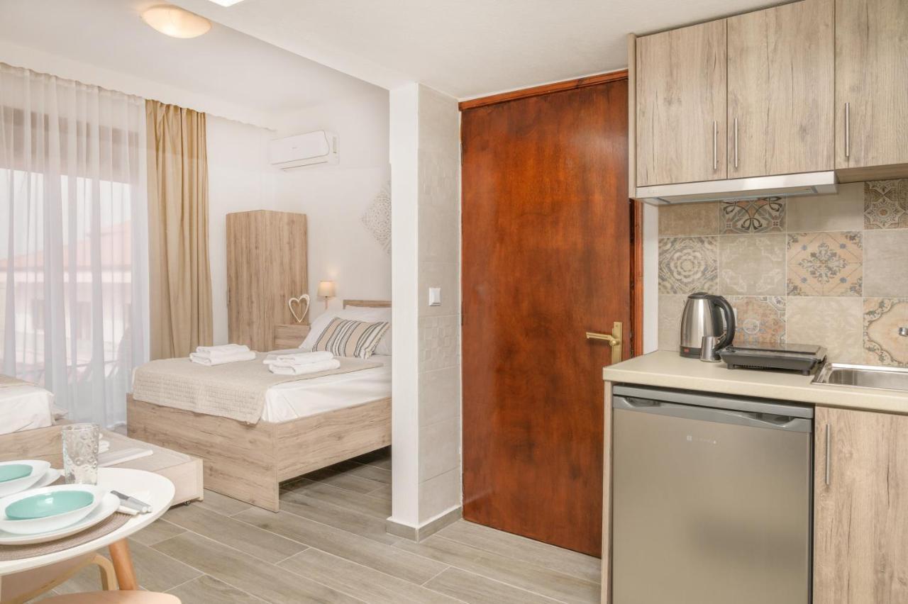 Sand Rooms To Let Nea Roda Luaran gambar